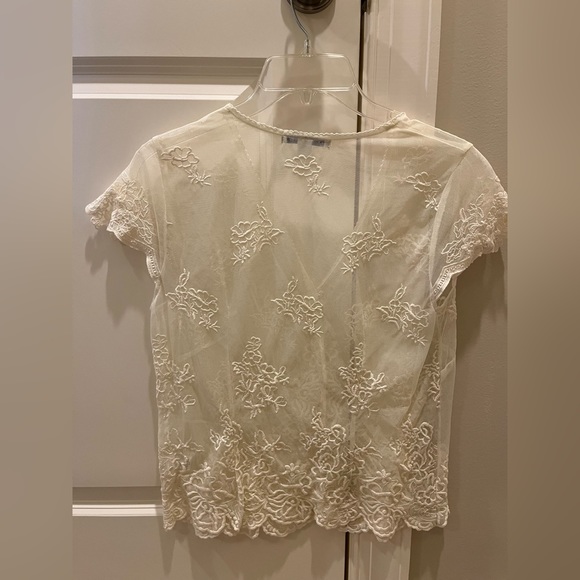 Banana Republic Size Medium cream sheer button up blouse - Picture 5 of 6